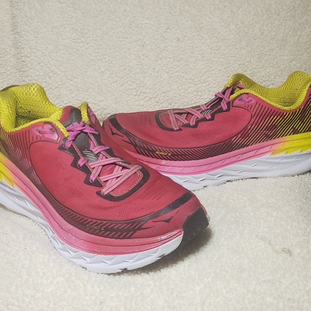 Hoka One One Bondi 5